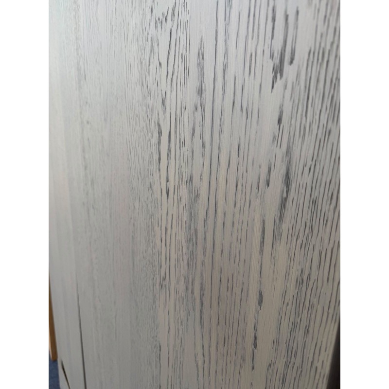 Interior doors are veneered AGED OAK LINE DSP
