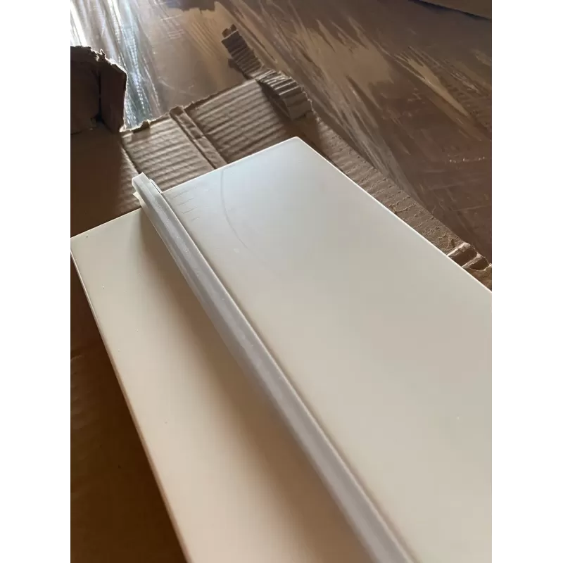 King Doors RAL9010 ar minimāliem defektiem