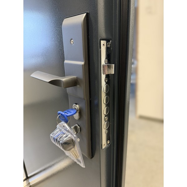 Tehniskās tērauda durvis SV1 RAL 7016