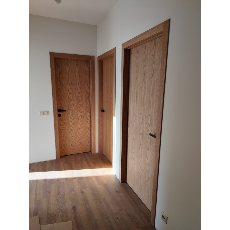 Interior doors are veneered OAK LINE DSP