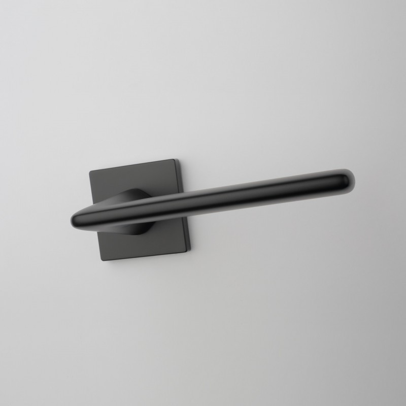 Durvju rokturi APRILE Lila Q7S