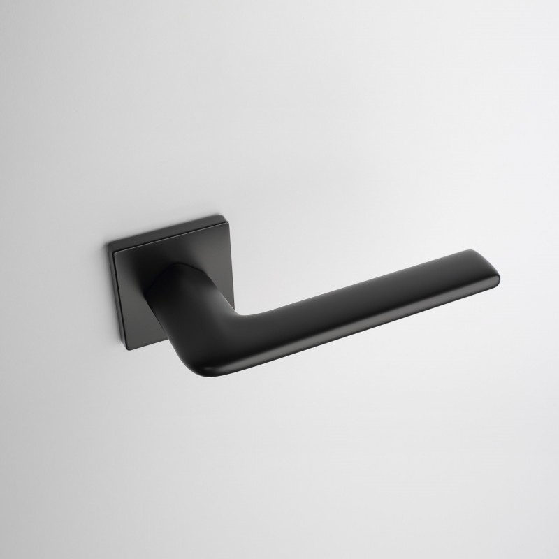 Durvju rokturi APRILE Lila Q7S