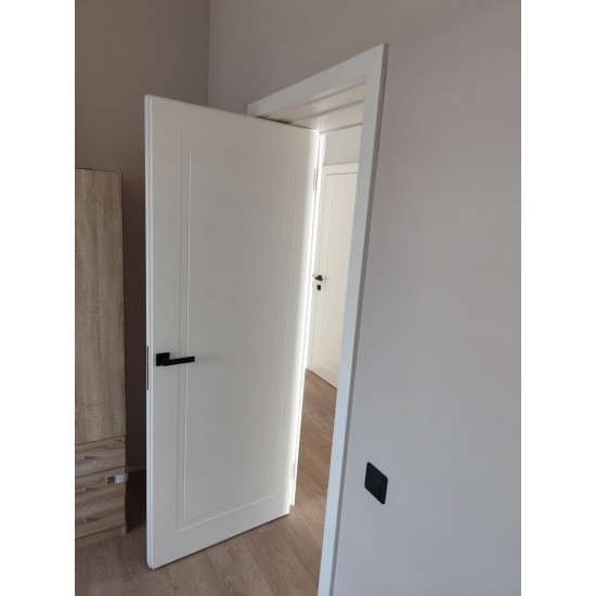 Painted Doors HUGO MONOB RAL 9003 REVERS