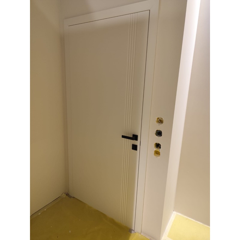 Krāsotas durvis MONACO RAL 9002