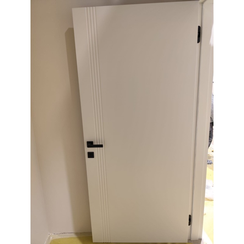 Krāsotas durvis MONACO RAL 9002