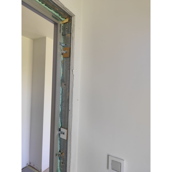 Hidden doors for painting with a non-standard height of 2100-2500mm Hidden doors for painting with a non-standard height of 2100-2500mm